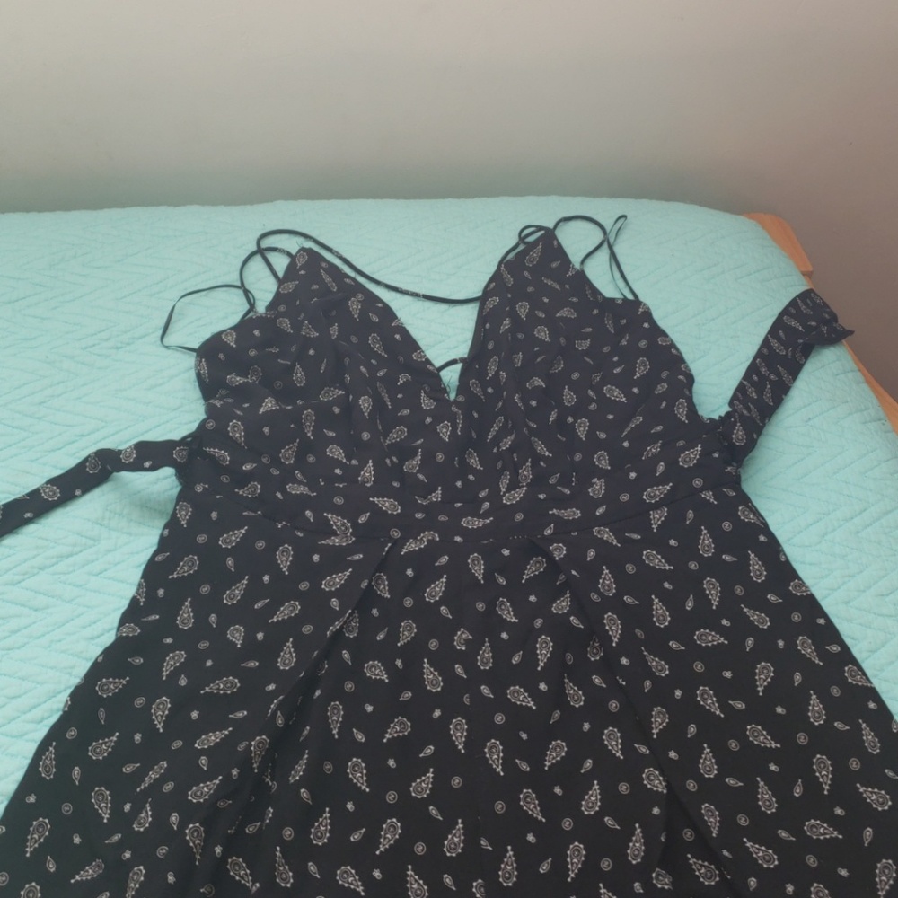 Romper - Picture 3 of 4